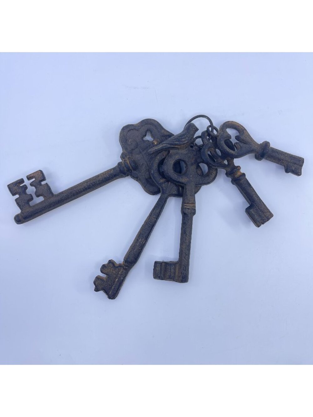 vintage cast iron skeleton key set decorative rustic display castlecore set of 5